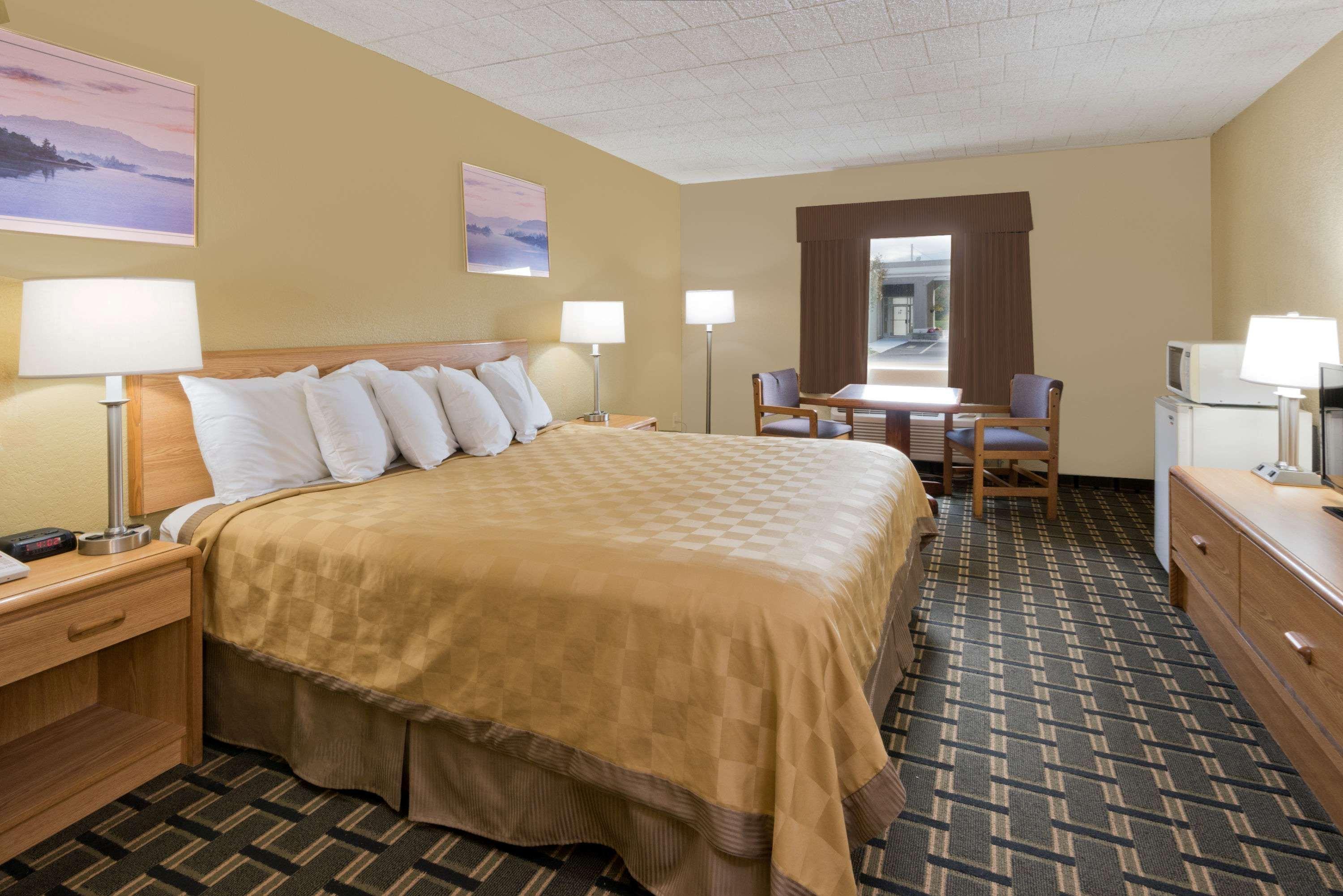 Days Inn By Wyndham Batavia Darien Lake Theme Park Exterior foto
