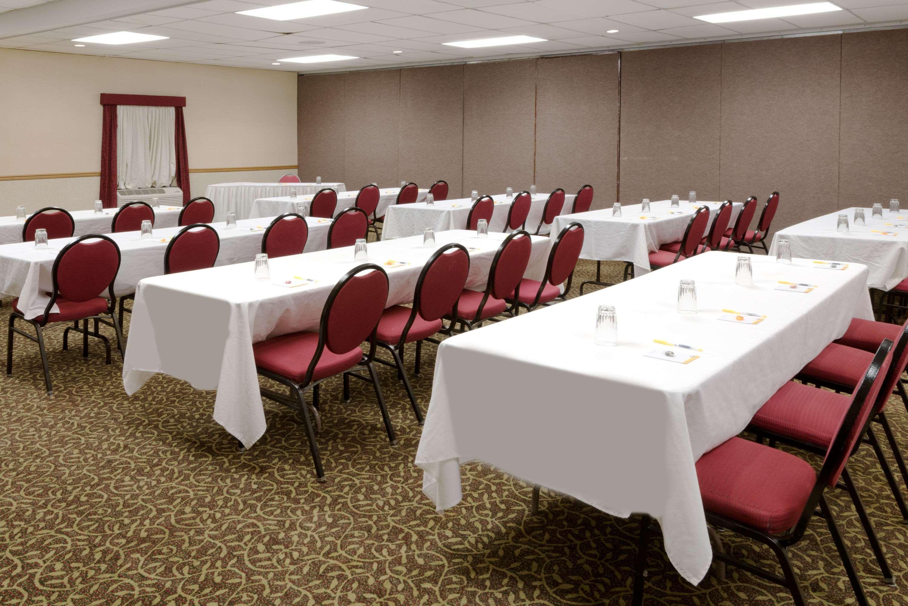 Days Inn By Wyndham Batavia Darien Lake Theme Park Exterior foto