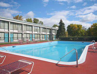 Days Inn By Wyndham Batavia Darien Lake Theme Park Exterior foto